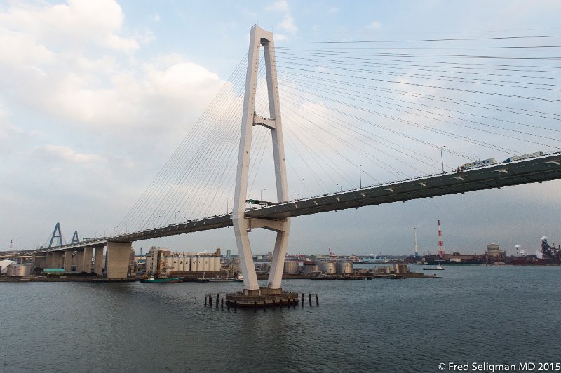 20150312_170719 D4S.jpg - Meiko Chuo Bridge, Nagoya harbor